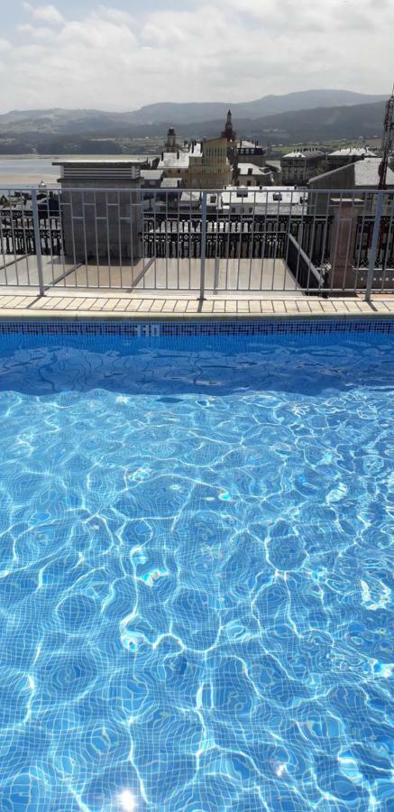 Appartamento Atico céntrico con piscina comunitaria Ribadeo Esterno foto